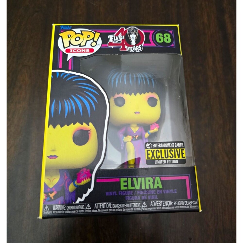 Funko Pop! Icons: Elvira #68 - Entertainment Earth Exclusive Vinyl blacklight